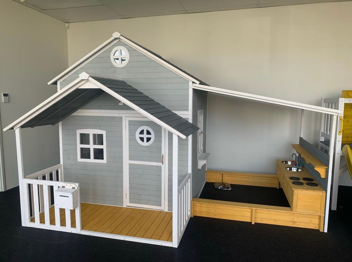 Little Lux Cubby with Kitchen