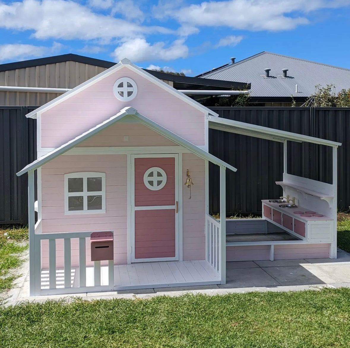 Little Lux Cubby with Kitchen