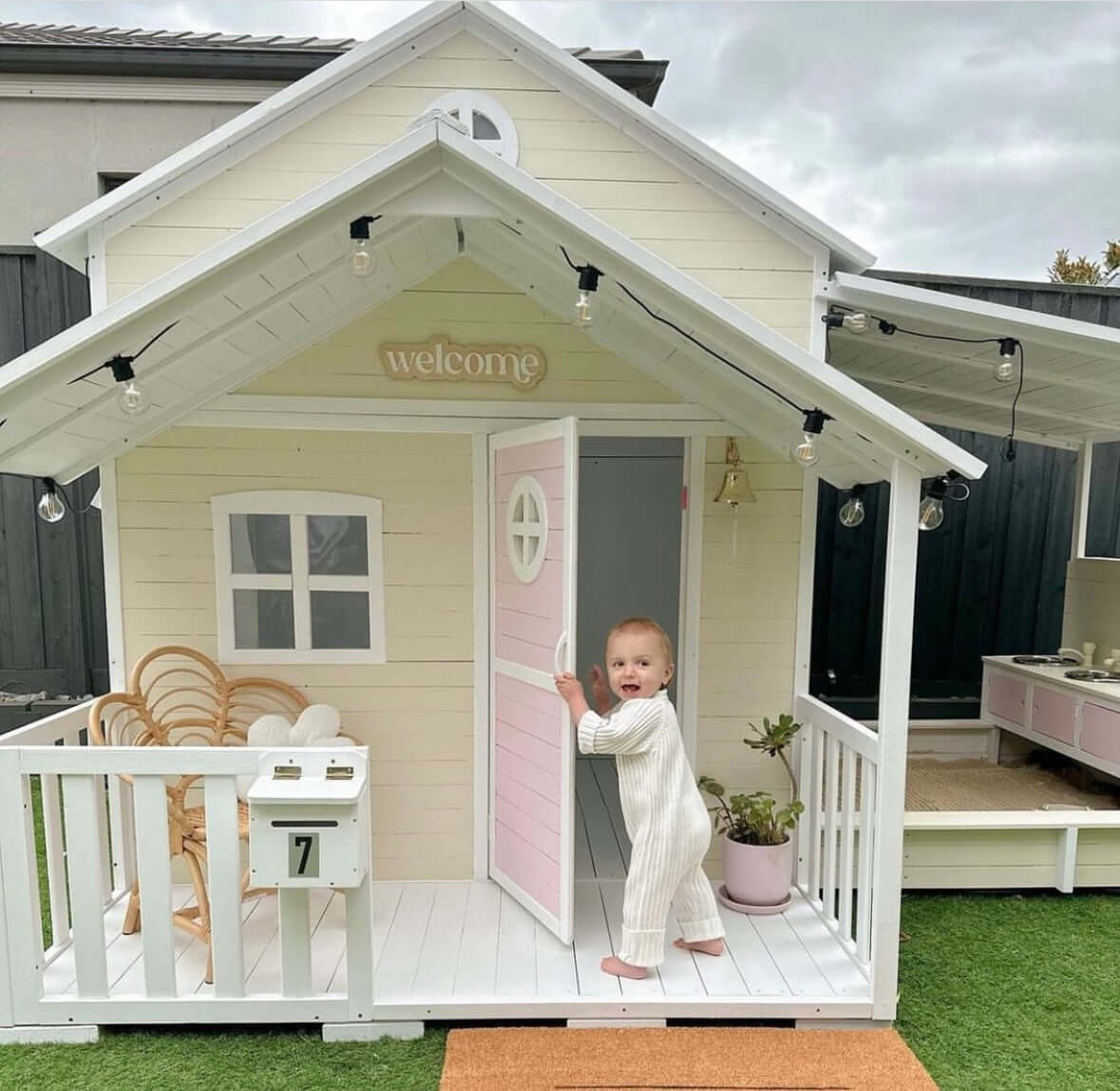 Little Lux Cubby with Kitchen